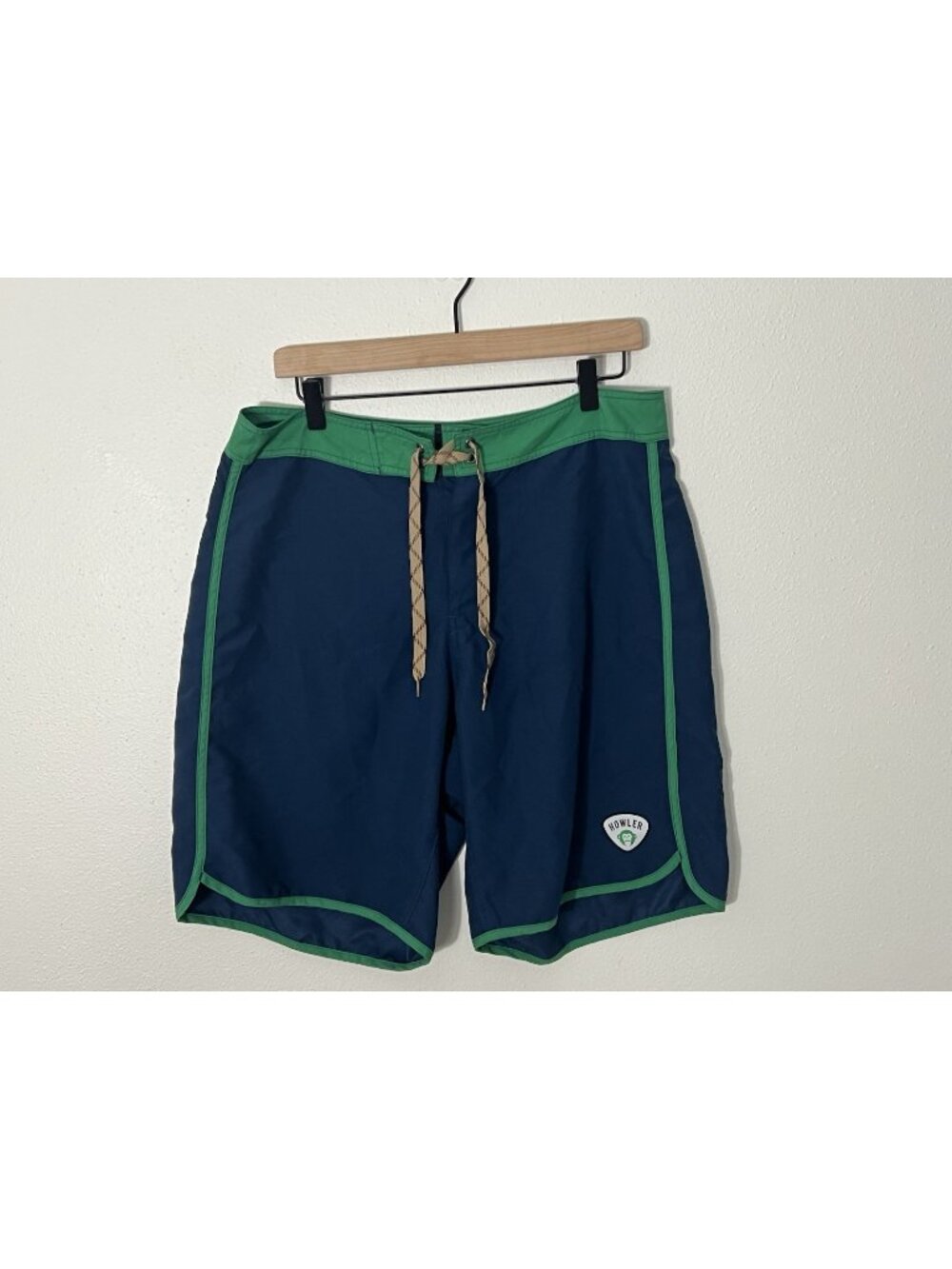 Howler Brothers Bruja Boardshorts Size 35 Blue Green